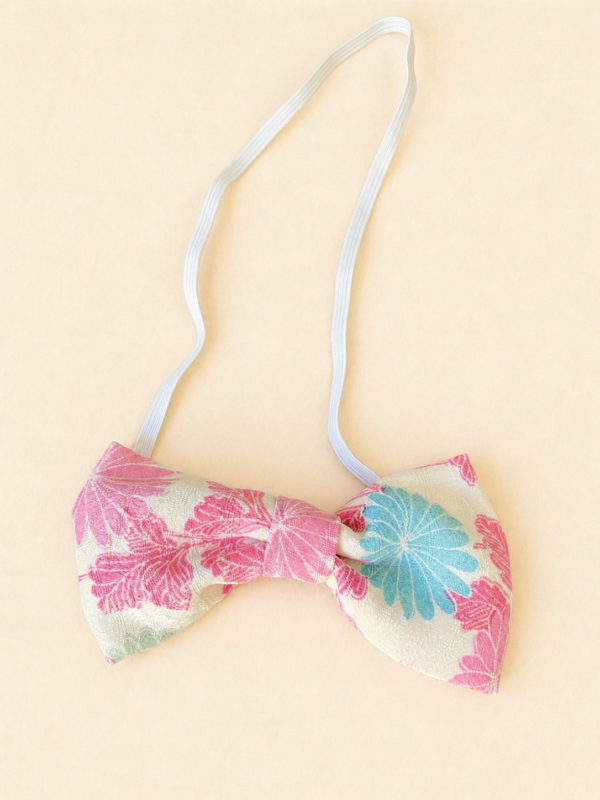6E4EE38B-8B7A-4E5F-BDE5-A5BE9A1FB7BF Nœud papillon en tissu de kimono