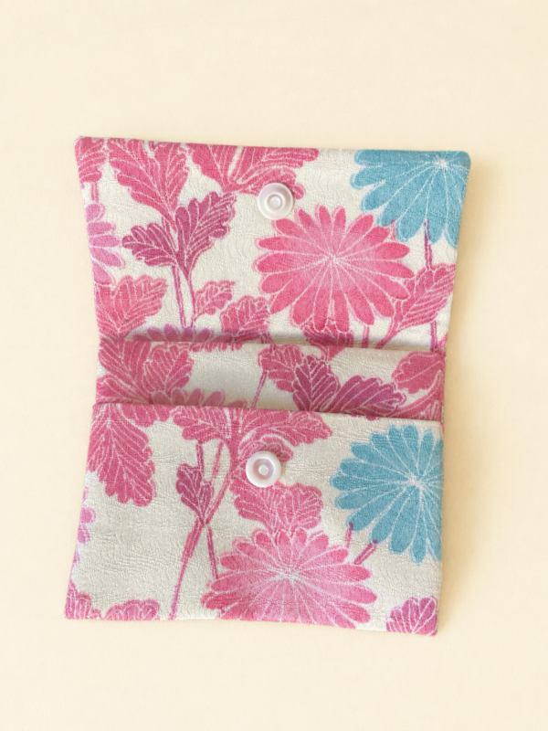 9AEB707A-FA2C-41AC-A2C9-7096B3EB12FA Pochette artisanale en tissu de kimono